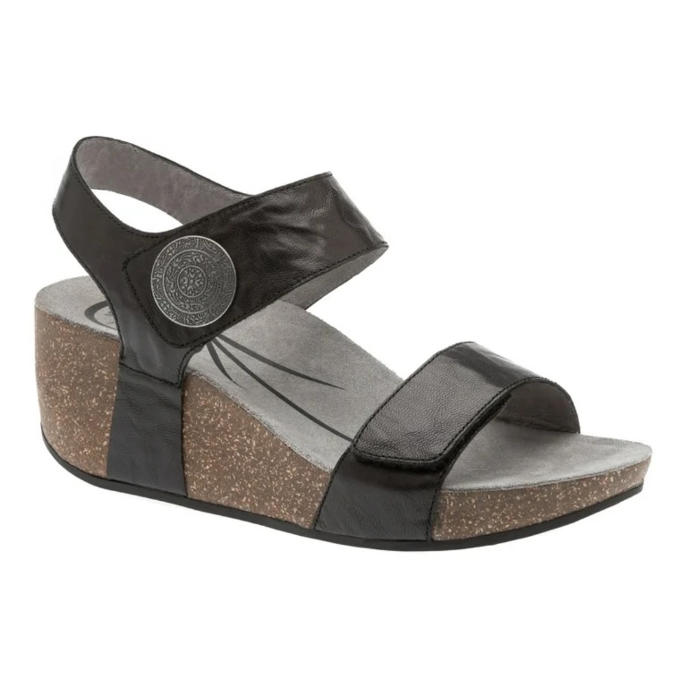 ABEO Una wedge sandals in black leather